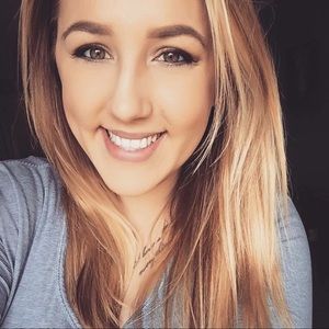 Meet your Posher, Hilaree